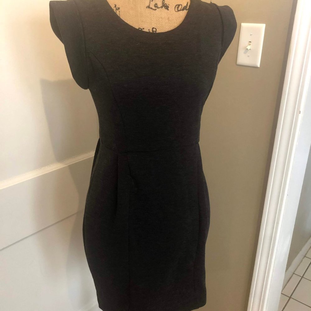 charcoal gray short sleeve dress